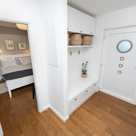 Solenta S Grijanim Bazenom * Stomorska