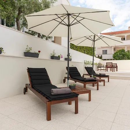 Solenta S Grijanim Bazenom Villa Stomorska