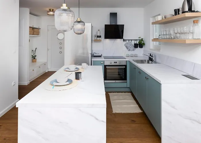 Villa Solenta S Grijanim Bazenom