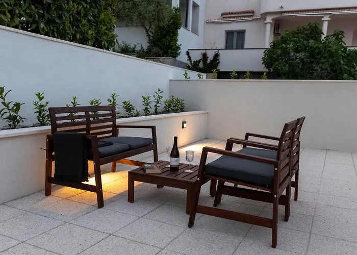 Villa Solenta S Grijanim Bazenom *